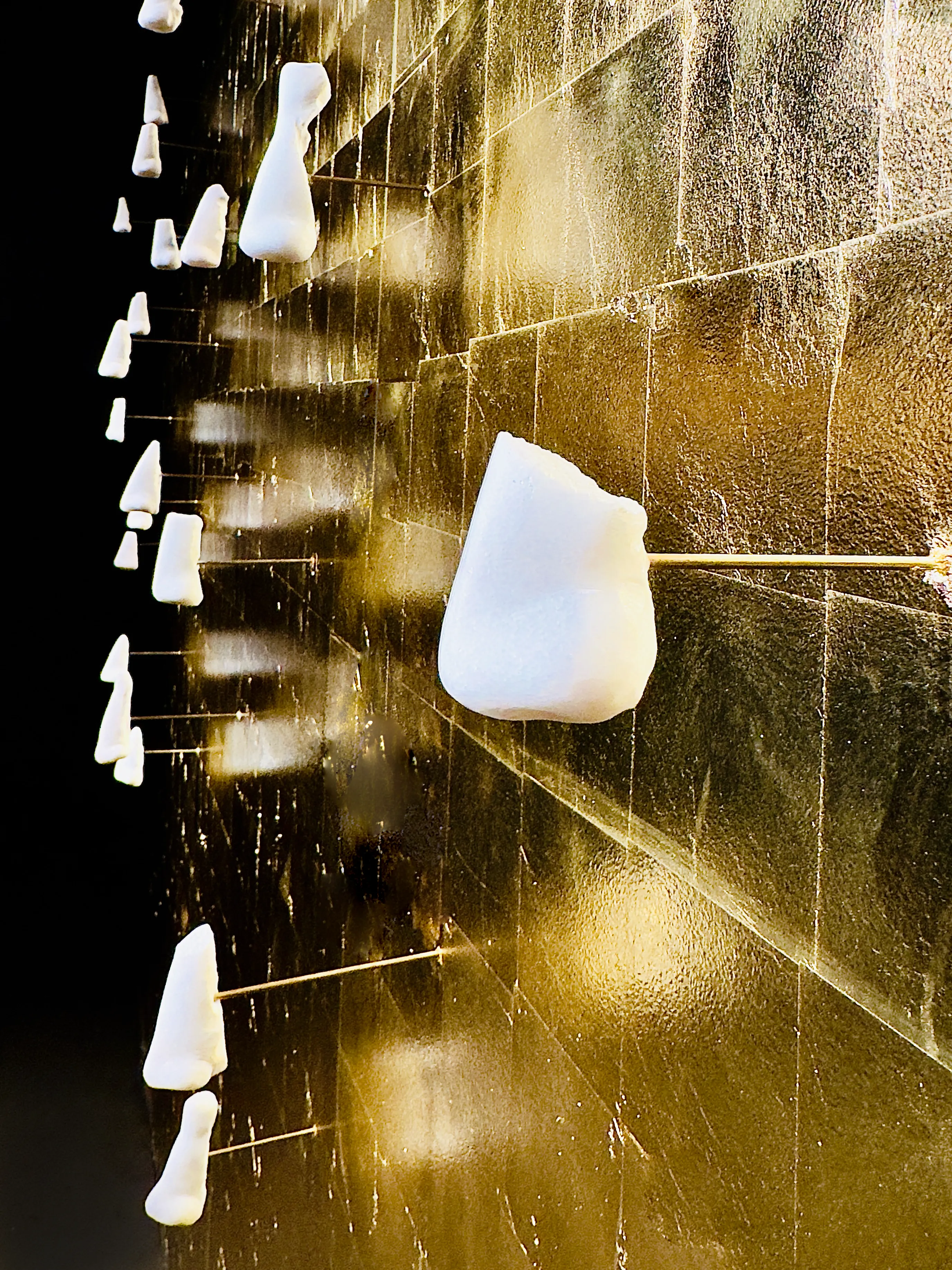 About 2 Inches Long — Installation View — Institut Du Monde Arabe Paris
