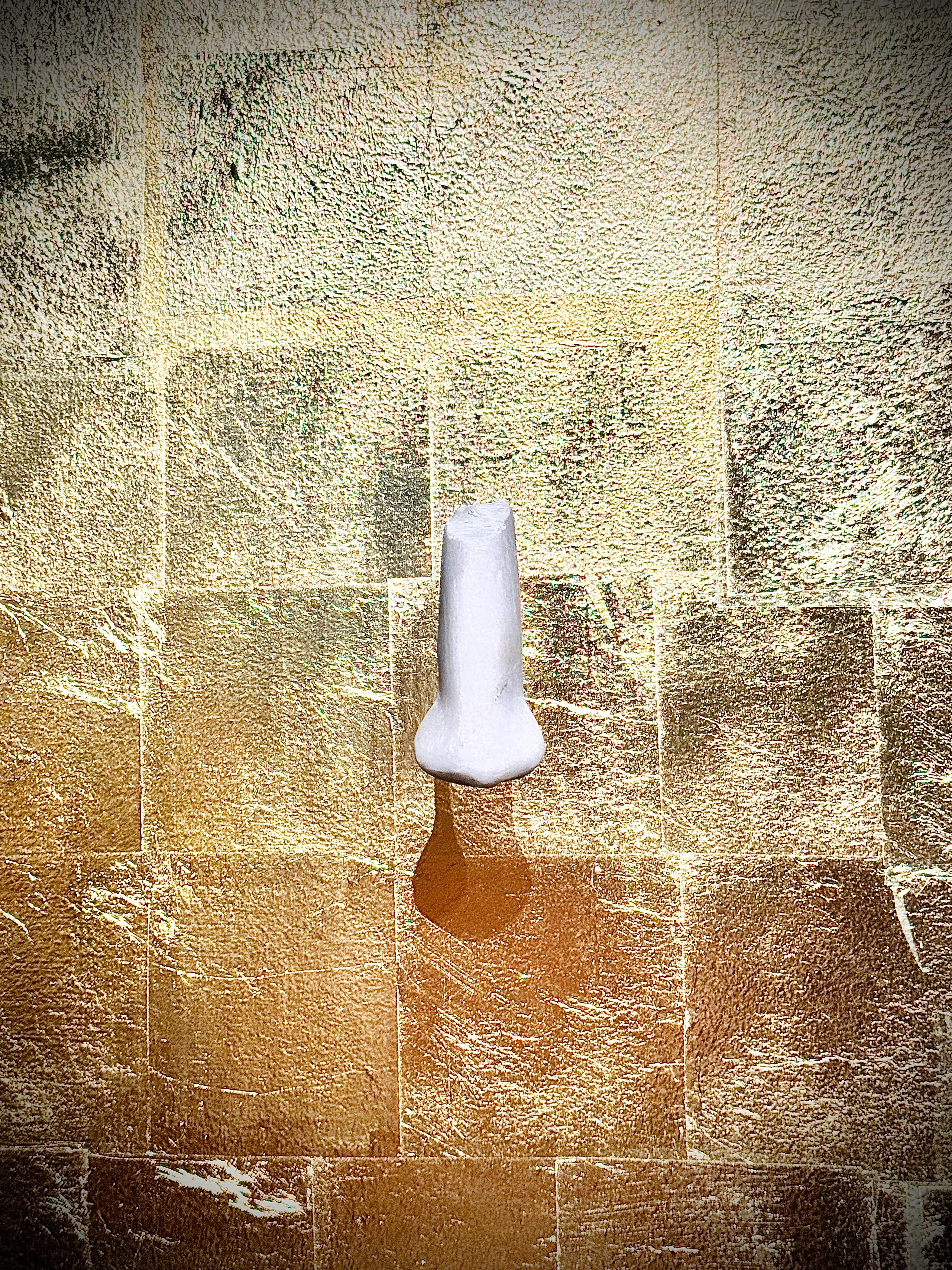 About 2 Inches Long — Installation View — Institut Du Monde Arabe Paris