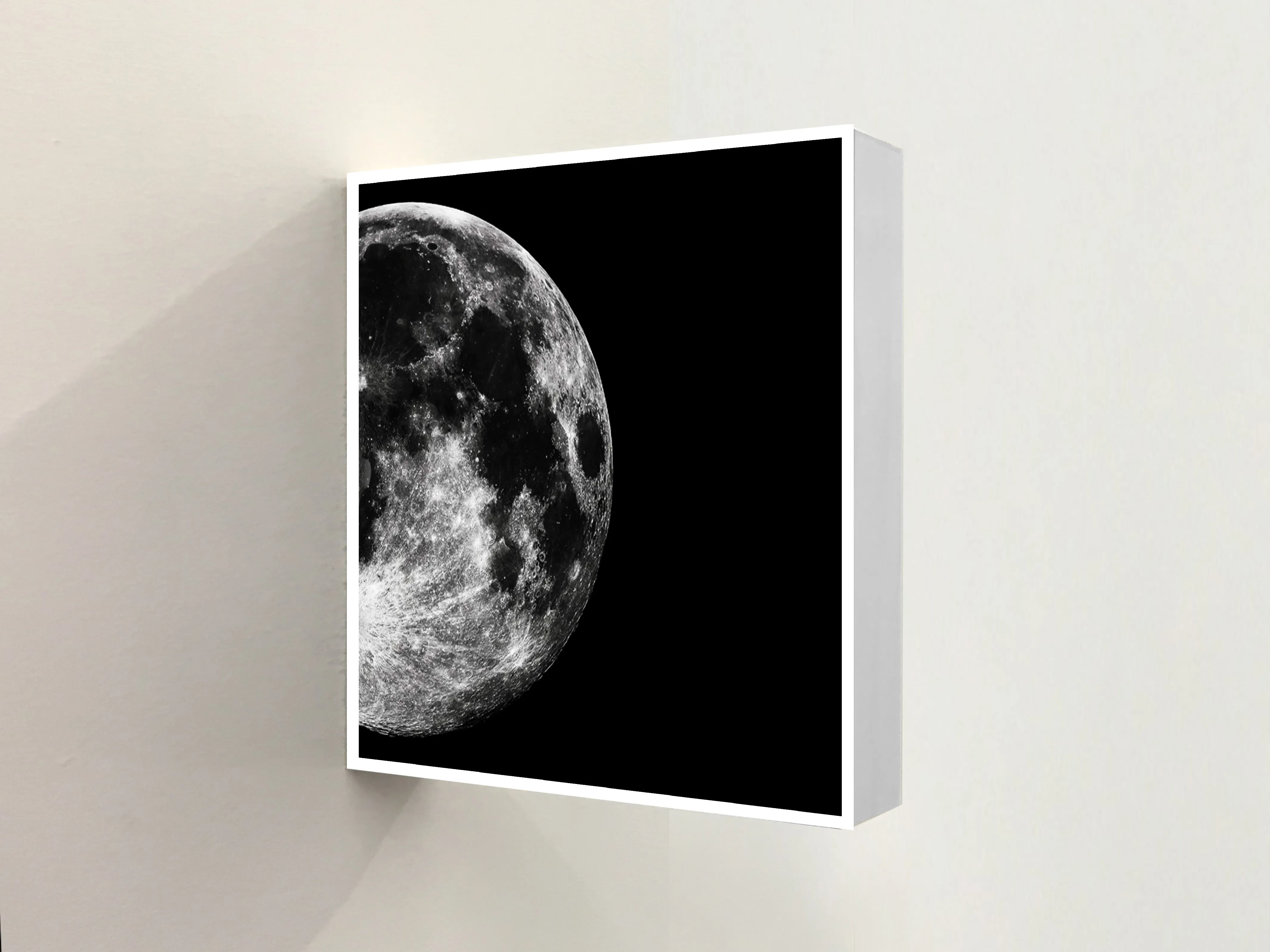 Femmes Des Annees Eclipse — Artwork 01
