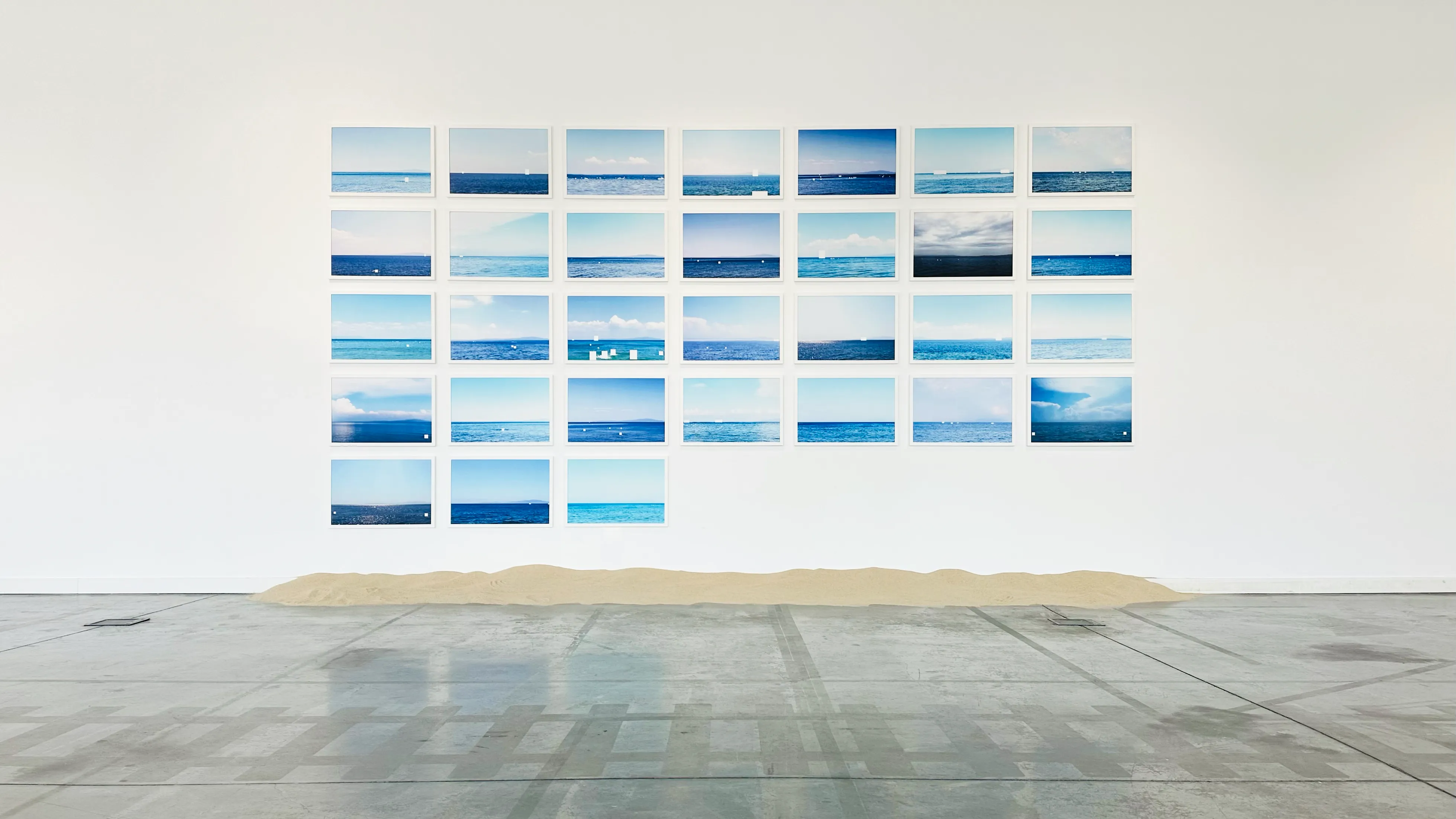 Les Juilletistes — Installation View — Getxophoto Spain