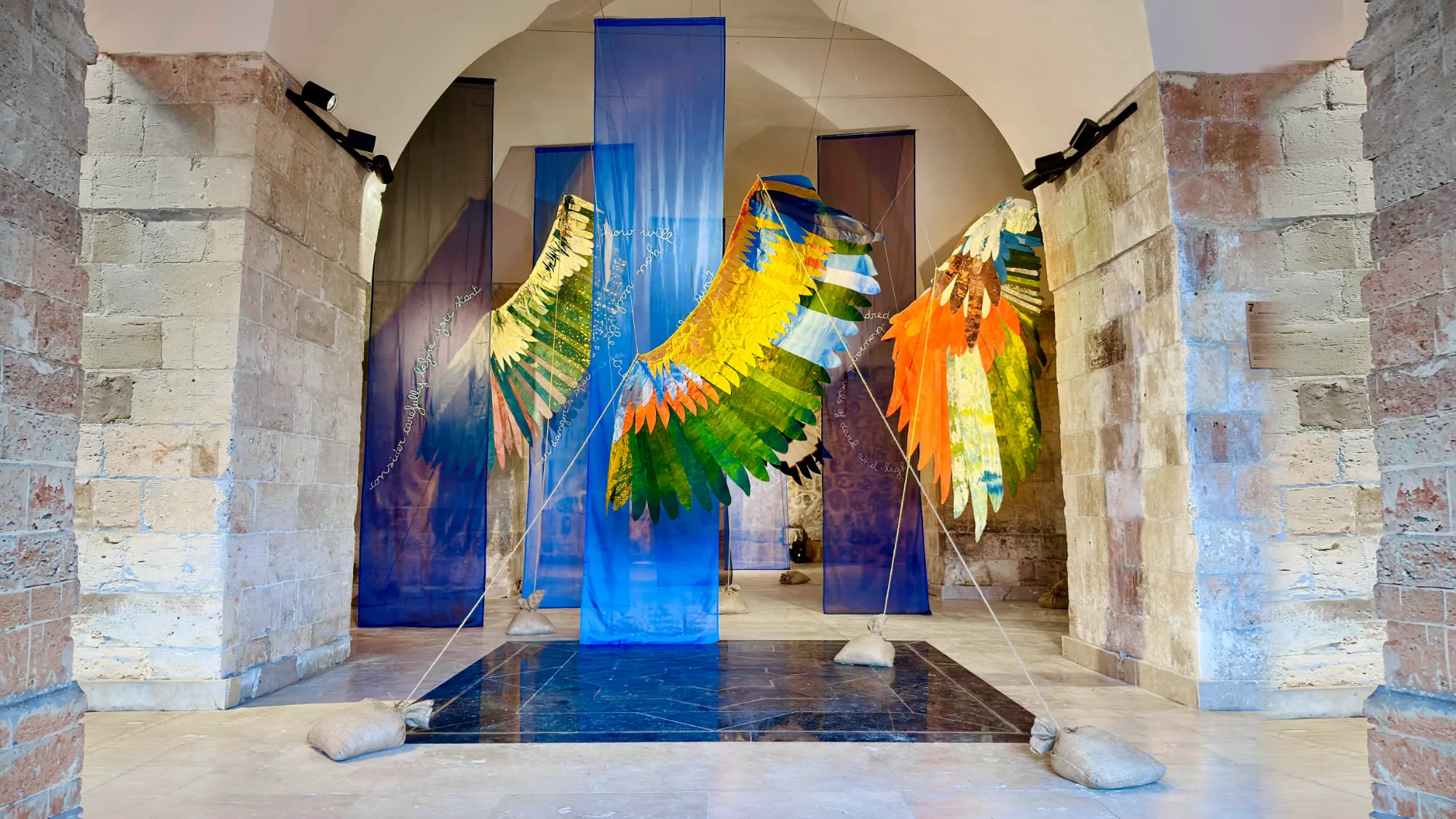 The Bird, the Thread, and the Open Sea — projet d’Esmeralda Kosmatopoulos