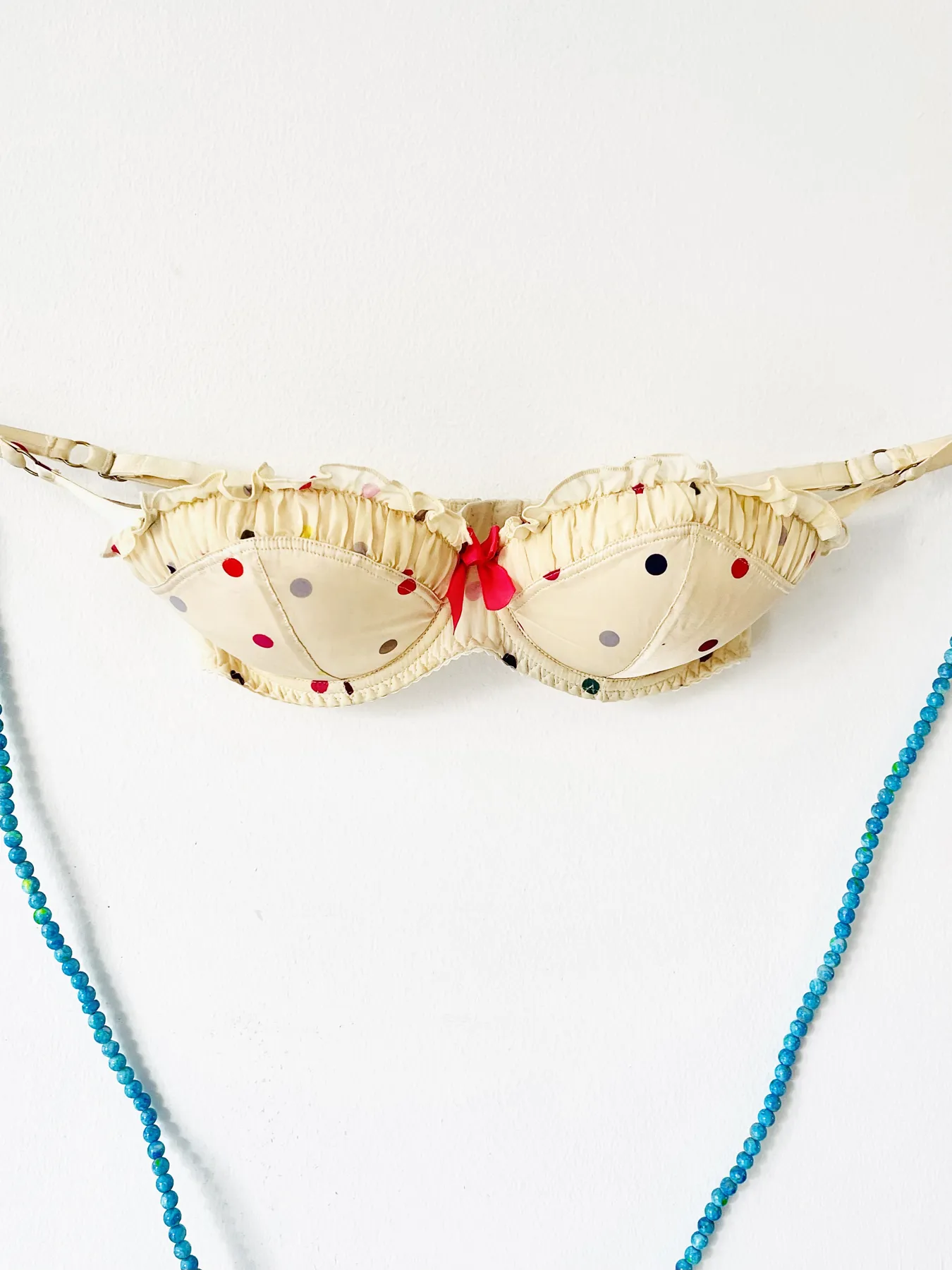 you are so pretty with your polka dot dress (Venus), Femme des années 80, Esmeralda Kosmatopoulos, vue 3