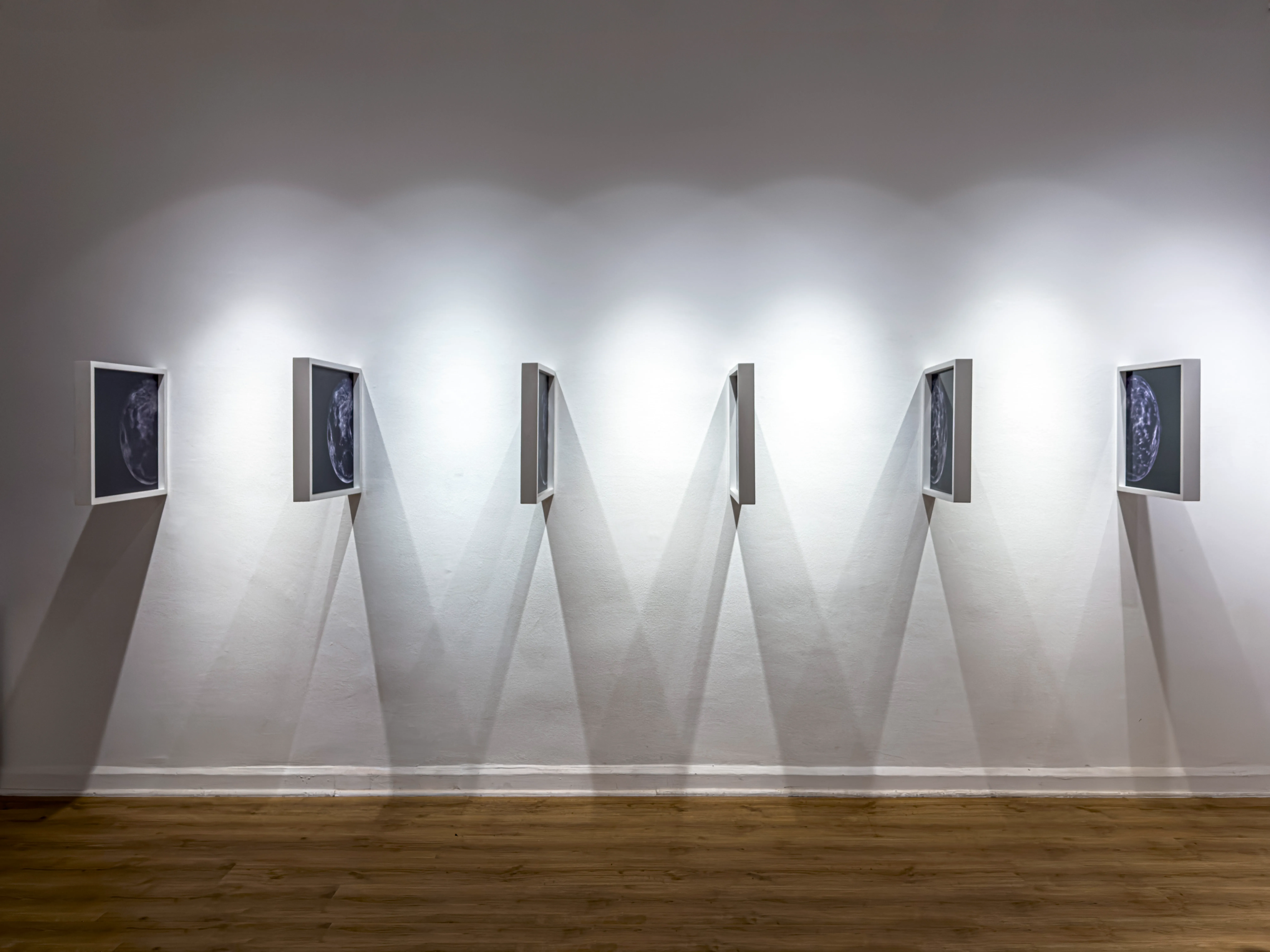 Femmes Des Annees Eclipse — Ainstallation View — Art D Egypte Cairo