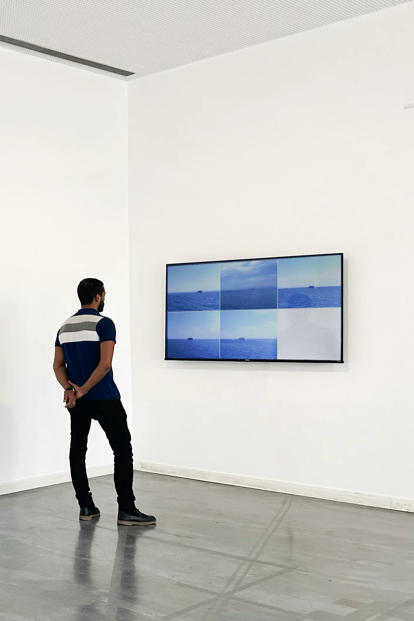 Monday To Friday — Installation View — Getxophoto Spain